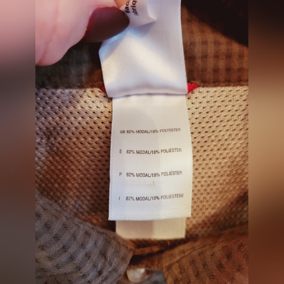 The North Face Short Sleeve Button Down Shirt - Picture 6 of 8